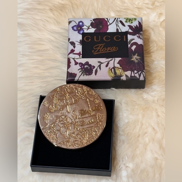 GUCCI NIB FLORAL COMPACT MIRROR GOLD TONE - Picture 2 of 5